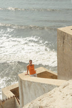 Cargar imagen en el visor de la galería, Blusa viento naranja
