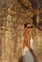 Cargar imagen en el visor de la galería, Blusa viento blanca
